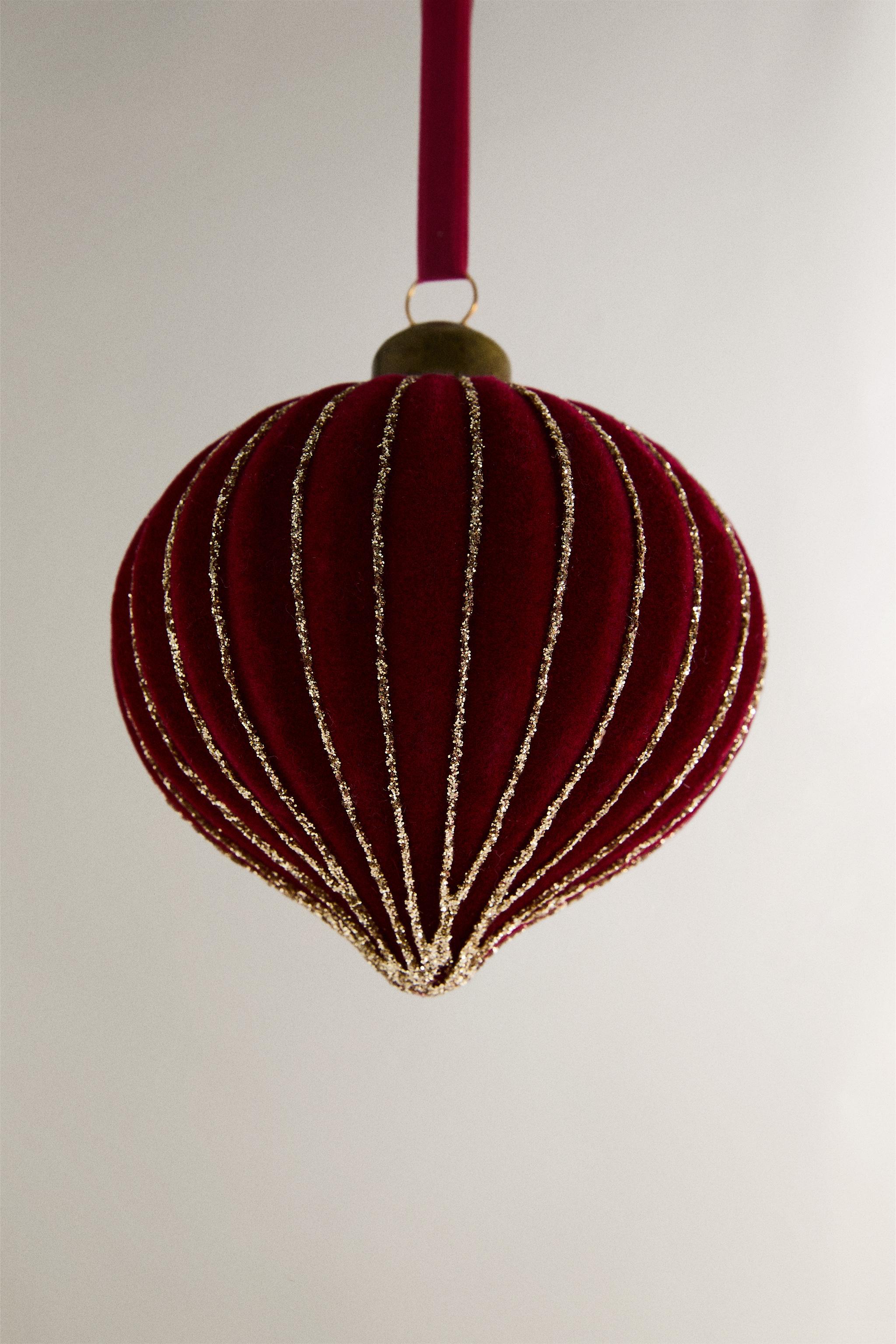 DIAMOND VELVET CHRISTMAS TREE ORNAMENT